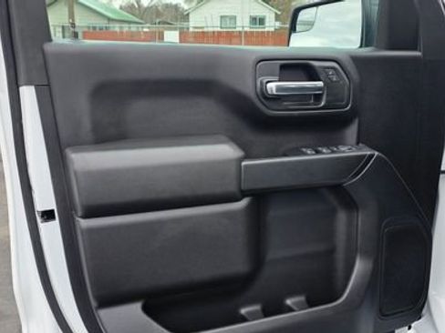 Used 2024 Chevrolet Silverado 1500 W/T w/ Z71 Off-Road Package image 8