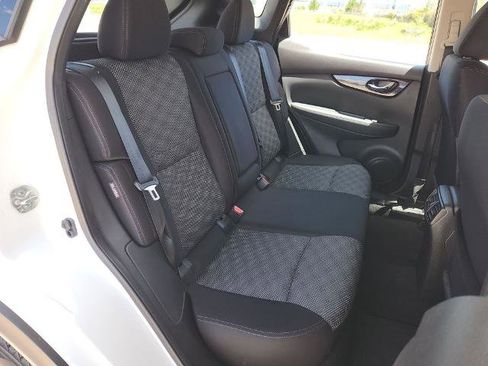 Certified 2020 Nissan Rogue Sport SV FWD image 14