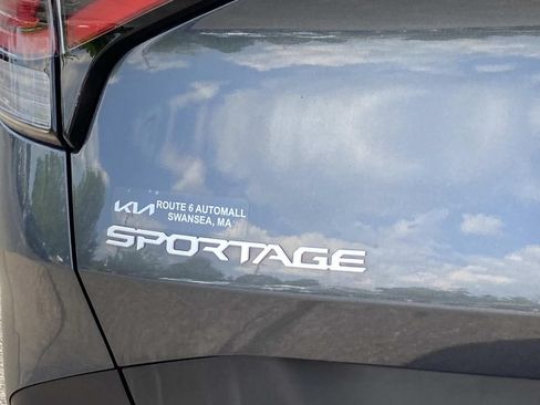 Used 2024 Kia Sportage EX AWD/4WD image 5