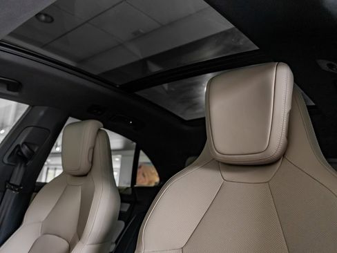 Certified 2025 Porsche Macan 4 Electric image 14