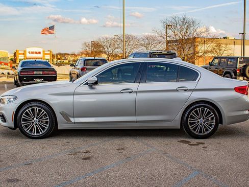 Used 2019 BMW 530i xDrive w/ Premium Package image 5