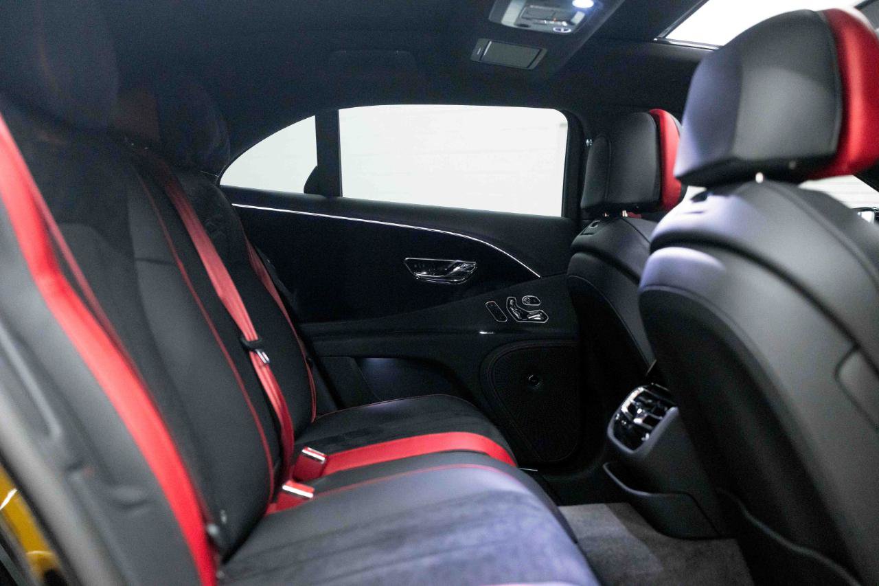 Used 2025 Bentley Flying Spur Plug-In Hybrid AWD/4WD image 76