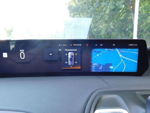 Used 2025 Ford Expedition Tremor AWD/4WD image 8