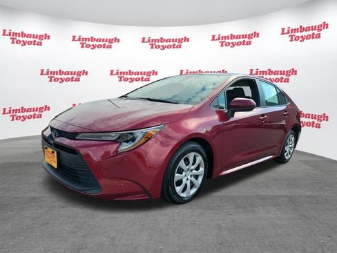 Used 2025 Toyota Corolla LE FWD image 18
