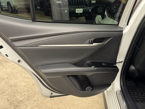 Used 2025 Toyota Camry XSE image 13
