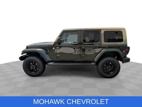 Used 2021 Jeep Wrangler Unlimited Sahara AWD/4WD image 5