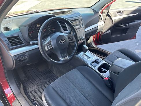 Used 2013 Subaru Outback 2.5i Premium AWD/4WD image 26