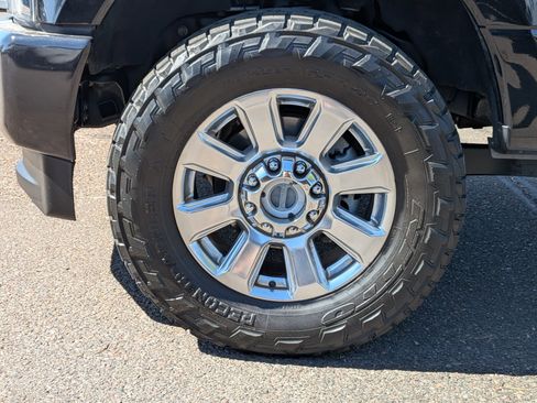 Used 2019 Ford F250 Platinum w/ Platinum Ultimate Package AWD/4WD image 10