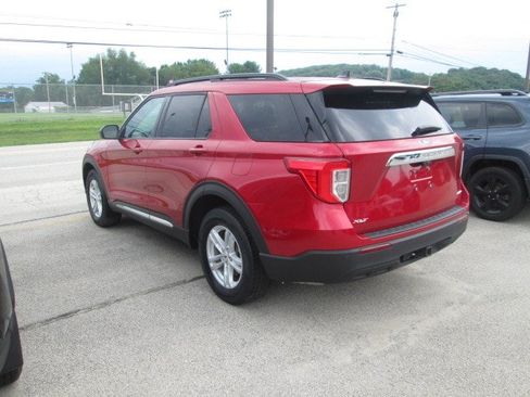 Used 2024 Ford Explorer XLT w/ Class IV Trailer Tow Package AWD/4WD image 5