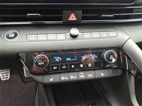 Used 2024 Hyundai Elantra N Base image 17