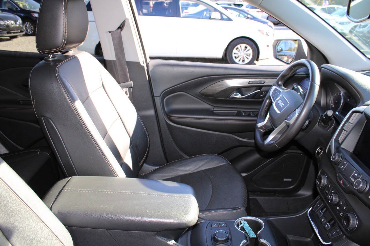 Used 2021 GMC Terrain SLT w/ Infotainment Package II AWD/4WD image 11