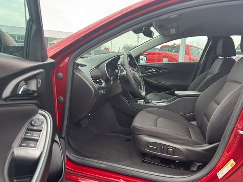 Used 2024 Chevrolet Malibu LT FWD image 11