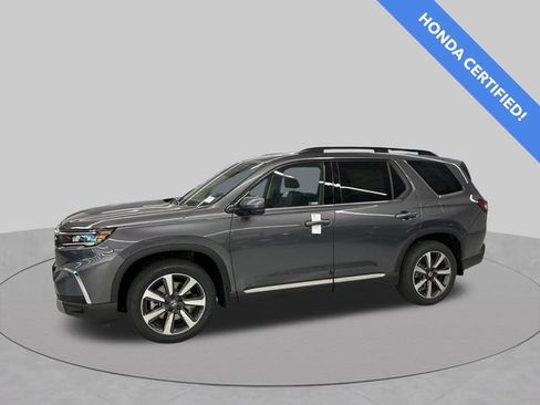 Used 2025 Honda Pilot Elite image 1