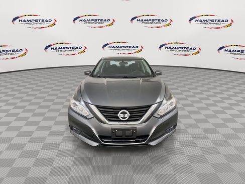 Used 2017 Nissan Altima 2.5 SV image 3