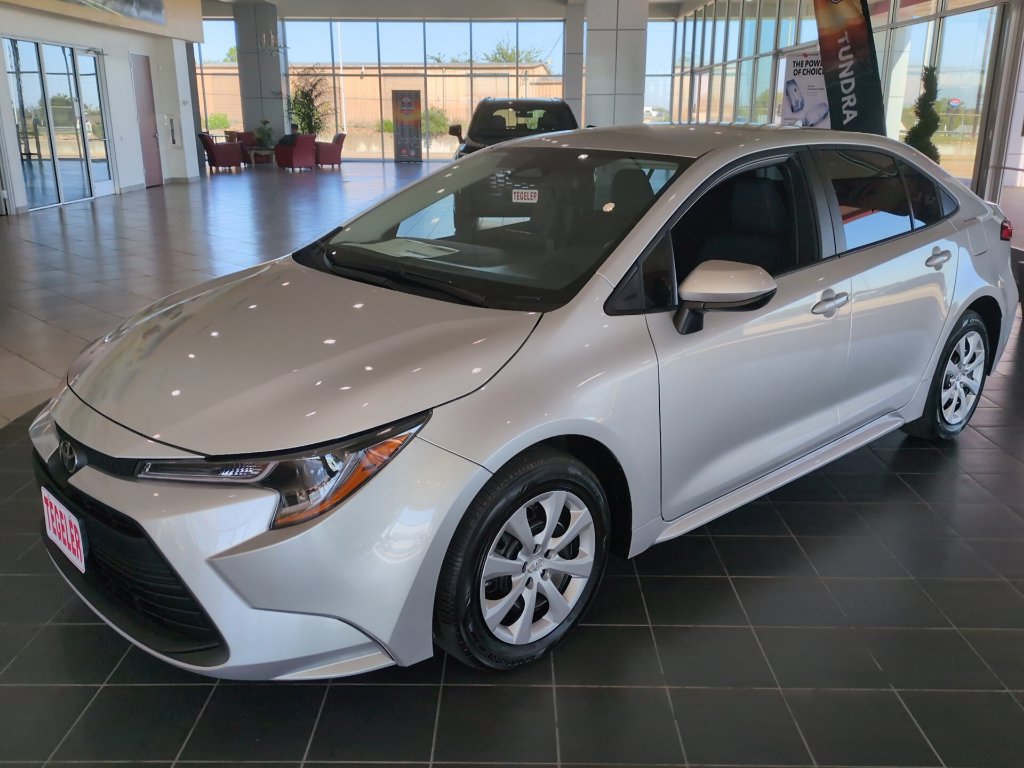 New 2027 Toyota Corolla LE FWD image 3
