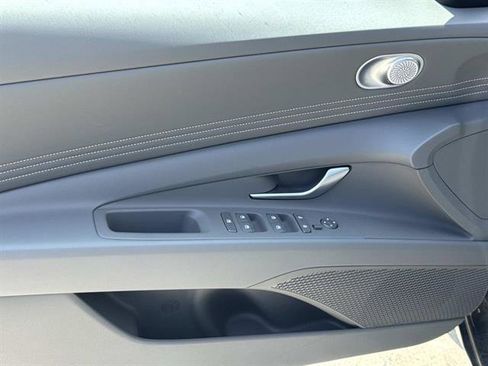 New 2026 Hyundai Elantra SEL Sport Premium FWD image 18