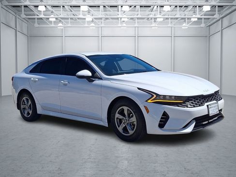 Used 2022 Kia K5 LXS FWD image 7