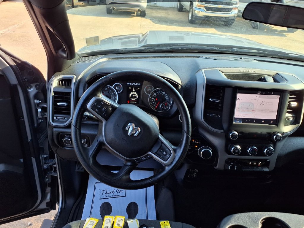 Used 2024 RAM 2500 Tradesman w/ Chrome Appearance Group AWD/4WD image 3