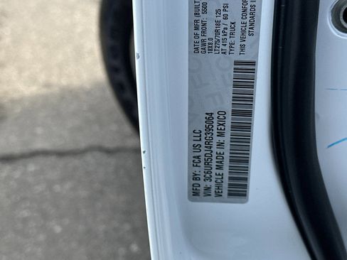 Used 2024 RAM 2500 Big Horn w/ Bed Utility Group image 28