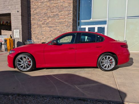 Used 2022 Alfa Romeo Giulia Sprint image 3