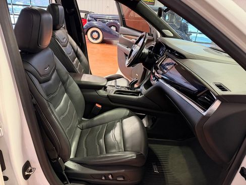 Used 2022 Cadillac XT6 Premium Luxury w/ Platinum Package image 24