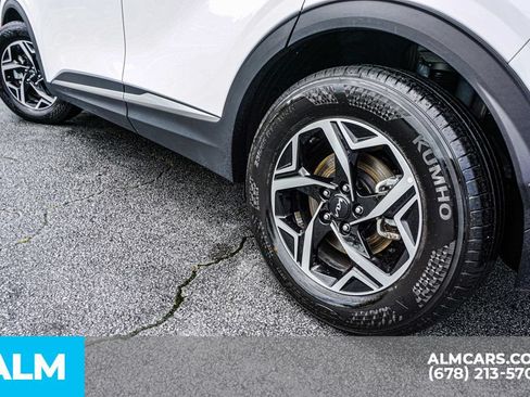 Used 2025 Kia Sportage LX FWD image 16