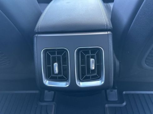 Used 2025 Kia Sorento EX w/ EX Panoramic Sunroof Package image 40