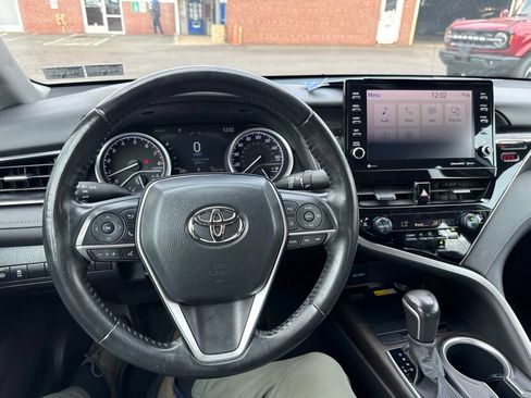 Used 2022 Toyota Camry XLE AWD/4WD image 18