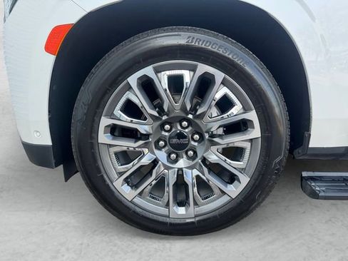 Certified 2024 GMC Yukon Denali Ultimate image 23