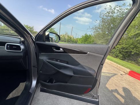 Used 2016 Kia Sorento EX w/ EX Touring Package FWD image 24