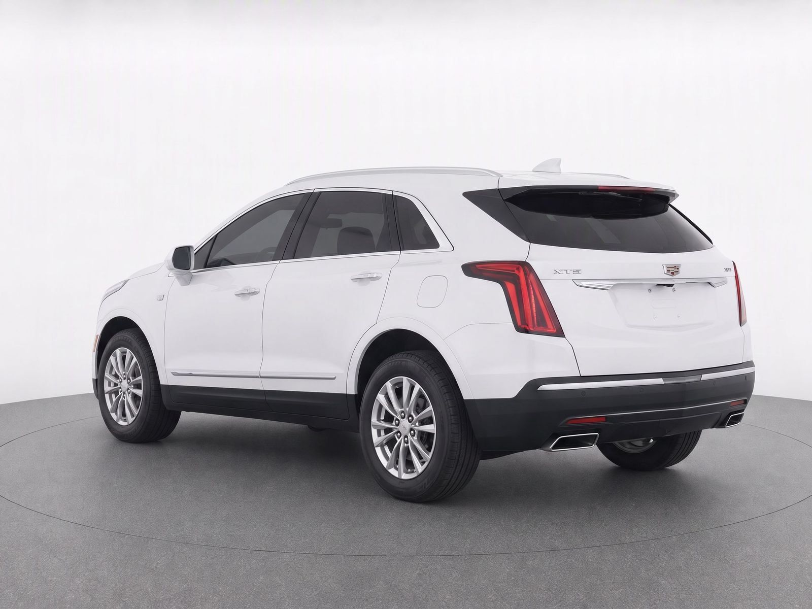 Used 2023 Cadillac XT5 Luxury FWD image 4