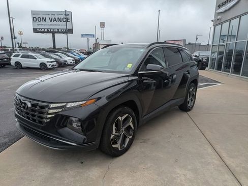 Used 2023 Hyundai Tucson Limited image 2