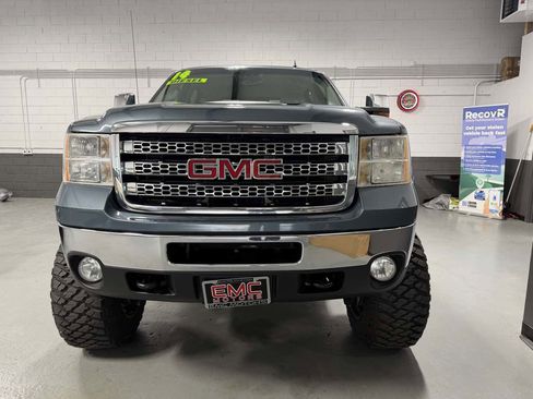 Used 2014 GMC Sierra 2500 SLT w/ SLT Convenience Package AWD/4WD image 11