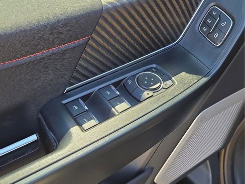 Used 2025 Ford F150 Raptor image 21