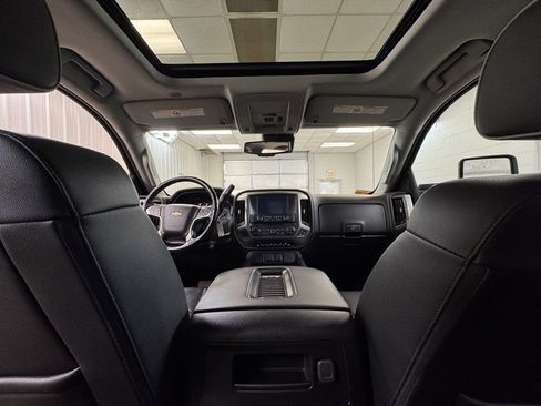 Used 2019 Chevrolet Silverado 2500 High Country w/ Duramax Plus Package image 19