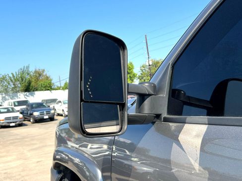 Used 2006 Chevrolet Silverado 2500 LT w/ Heavy-Duty Power Package image 50