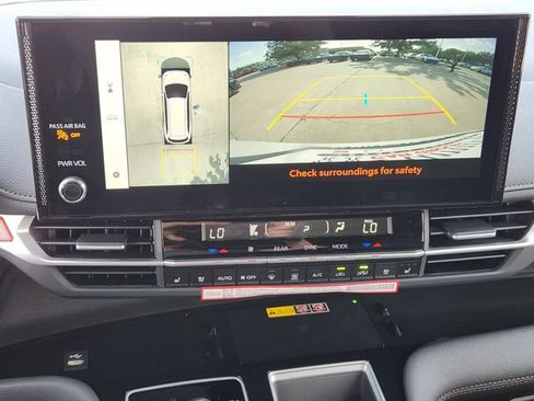 New 2026 Toyota Sienna Platinum AWD/4WD image 16