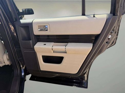 Used 2015 Ford Flex SEL image 17