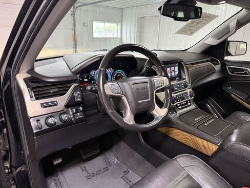 Used 2020 GMC Yukon XL Denali w/ Open Road Package AWD/4WD image 18