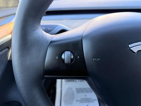 Used 2023 Tesla Model 3 Standard Range image 30