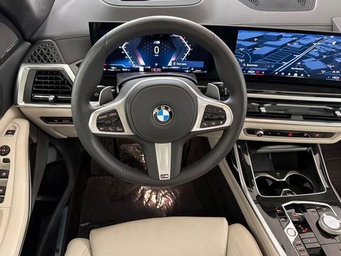 Used 2026 BMW X7 xDrive40i w/ M Sport Package image 14