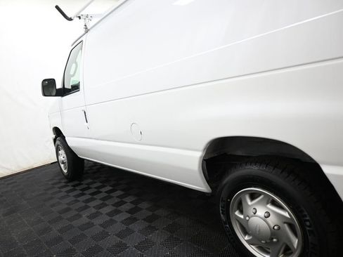 Used 2014 Ford E-150 and Econoline 150 RWD image 9