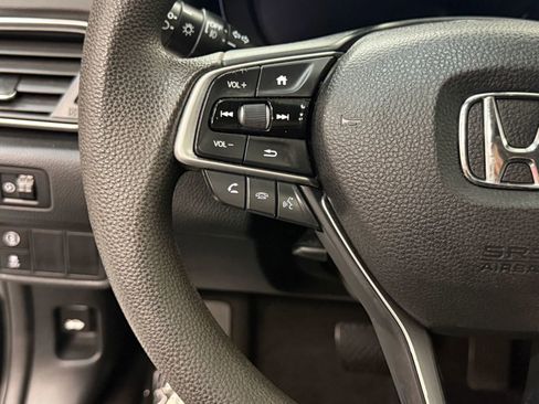 Used 2018 Honda Accord EX image 26