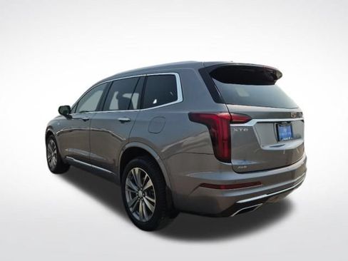 Used 2022 Cadillac XT6 Premium Luxury w/ Technology Package AWD/4WD image 7