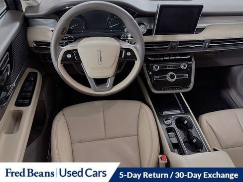Used 2022 Lincoln Corsair AWD w/ Premium Package image 30