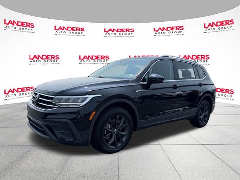 Used 2024 Volkswagen Tiguan SE FWD image 7