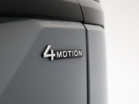 Used 2024 Volkswagen Atlas Peak Edition SE AWD/4WD image 14