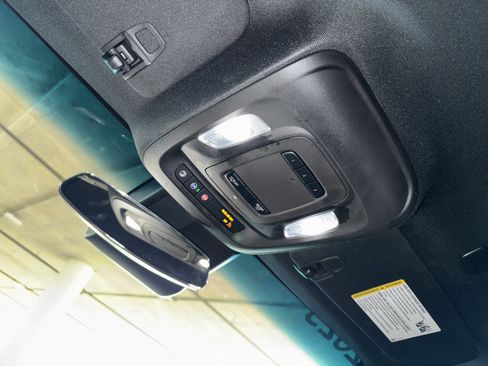 Used 2025 Cadillac CT4 Premium Luxury image 30