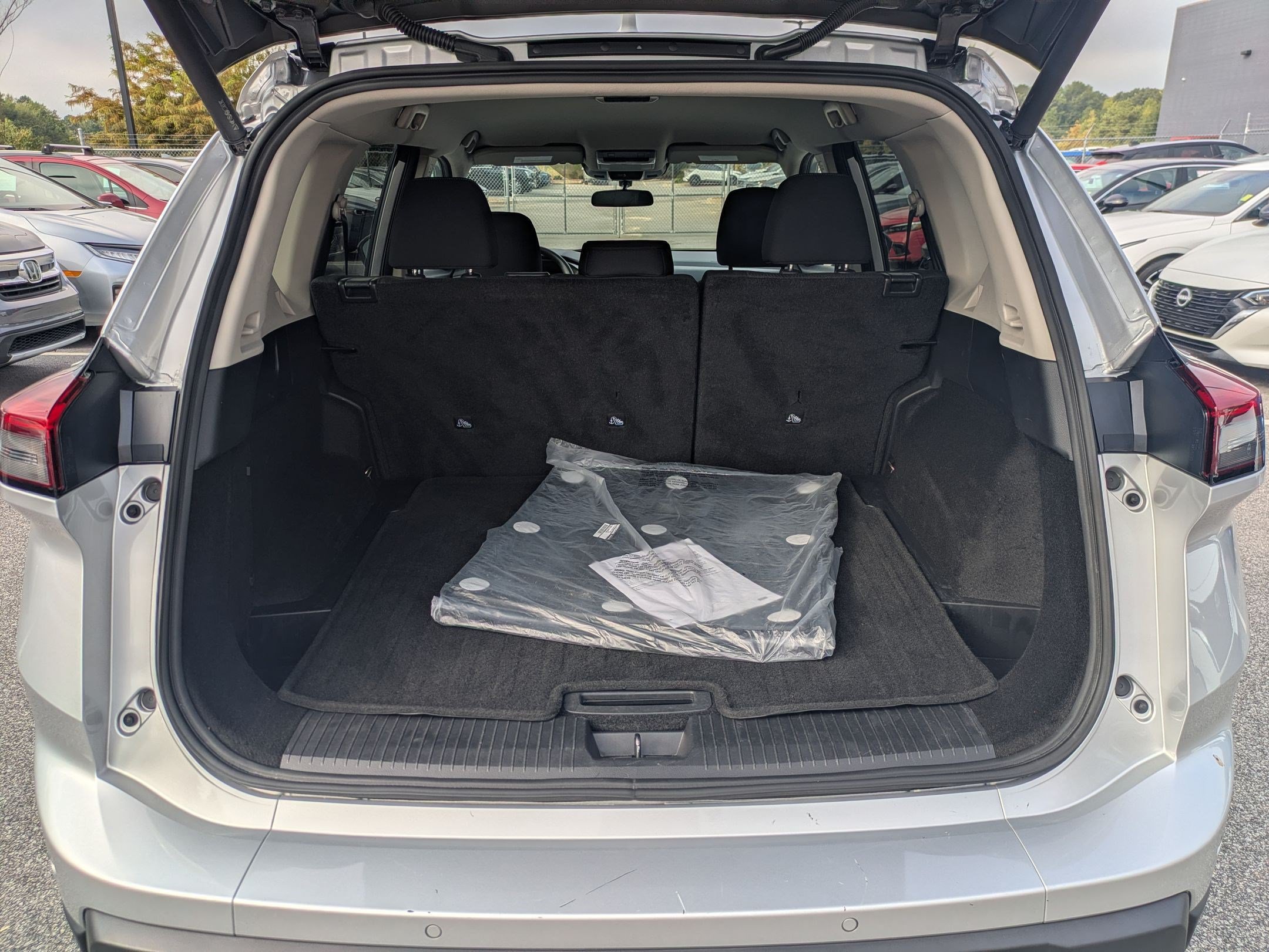 Certified 2024 Nissan Rogue SV AWD/4WD image 31