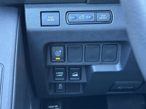 Used 2022 Nissan Frontier S w/ Technology Package image 29